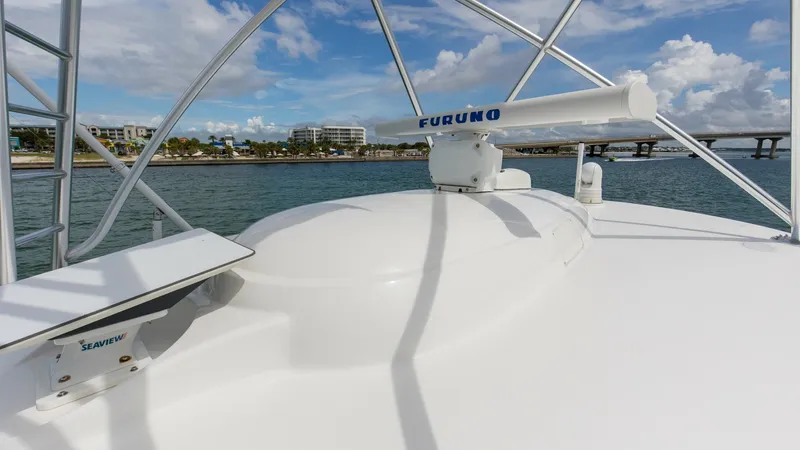 Slide: The Image of 2022 Viking Convertible Cole Play Flybridge (2) - 7933083