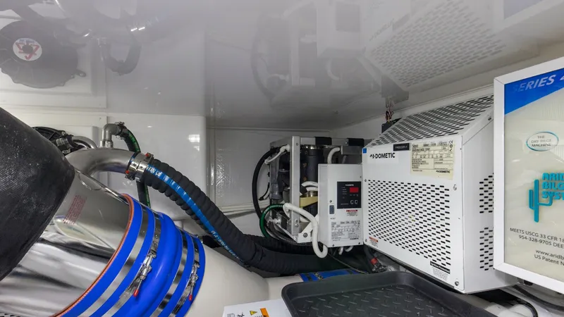 Slide: The Image of 2022 Viking Convertible Cole Play Engine Room (10) - 7933078