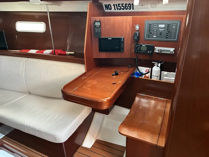 Slide: The Image of Beneteau Oceanis 373 - 8052028