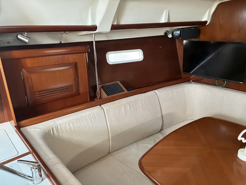 Slide: The Image of Beneteau Oceanis 373 - 8052030