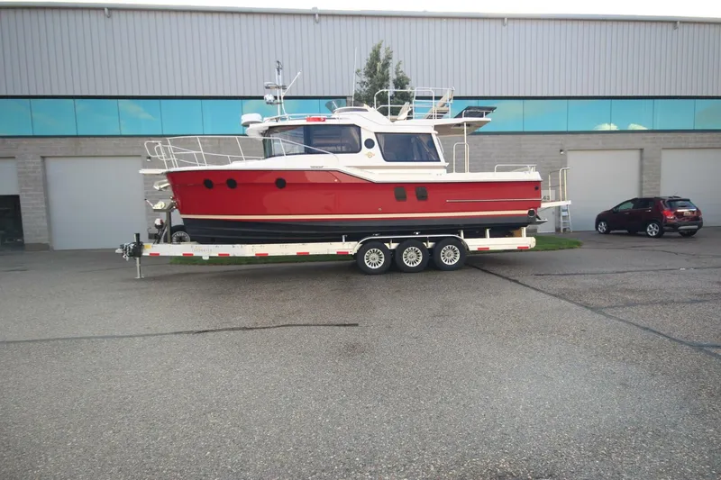 Slide: The Image of Ranger Tug R-29 Command Bridge Luxury Edition 2025 - 7935905