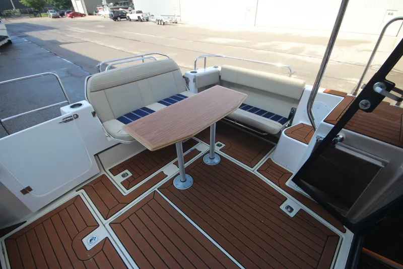 Slide: The Image of Ranger Tug R-29 Command Bridge Luxury Edition 2025 - 7935921