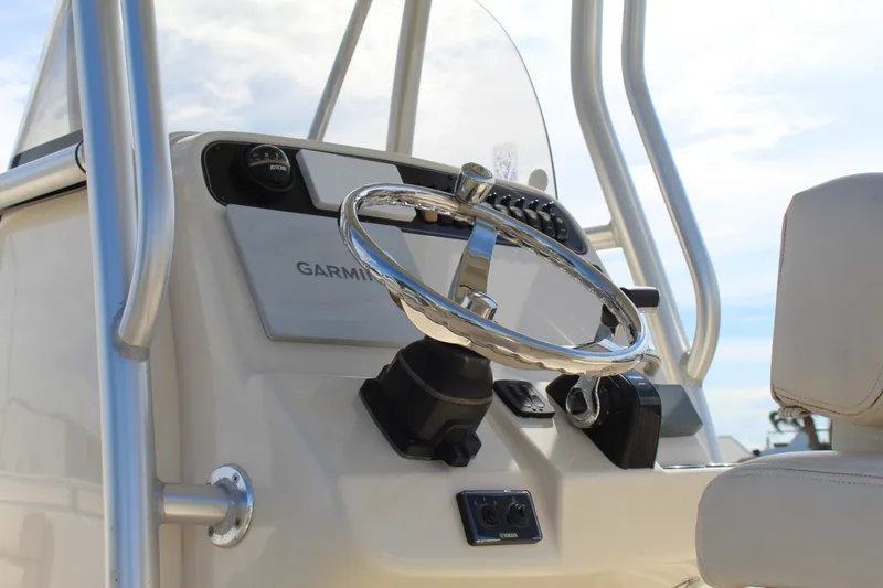 Slide: The Image of Grady-White Fisherman 209 2015 - 7937514