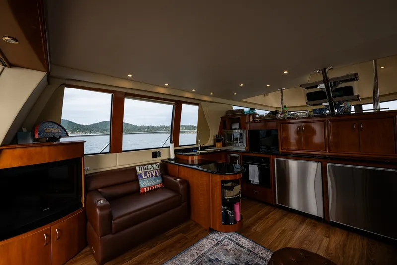 Slide: The Image of Carver Yachts 530 Voyager Pilothouse 2003 - 7937700