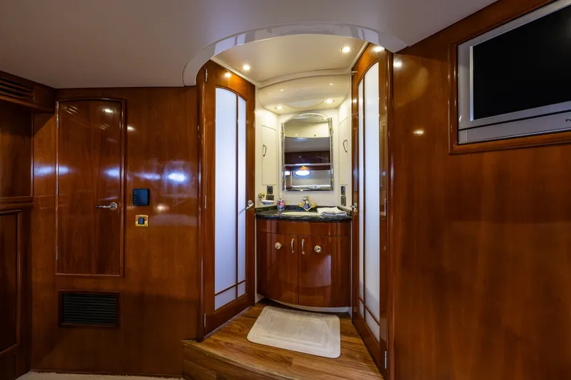 Slide: The Image of Carver Yachts 530 Voyager Pilothouse 2003 - 7937687