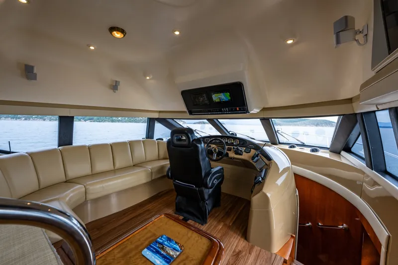 Slide: The Image of Carver Yachts 530 Voyager Pilothouse 2003 - 7937702