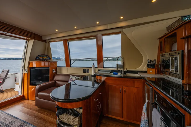 Slide: The Image of Carver Yachts 530 Voyager Pilothouse 2003 - 7937701