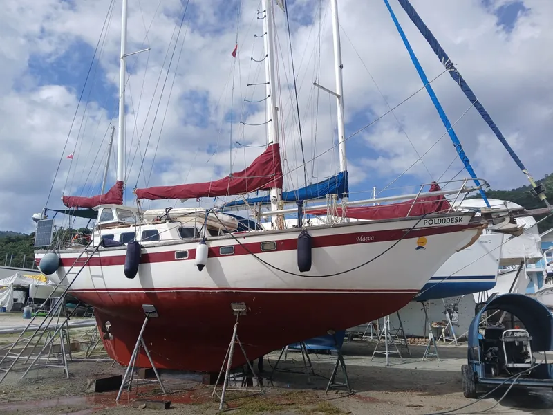 Slide: The Image of Endurance 35 Ketch 1976 - 7937716