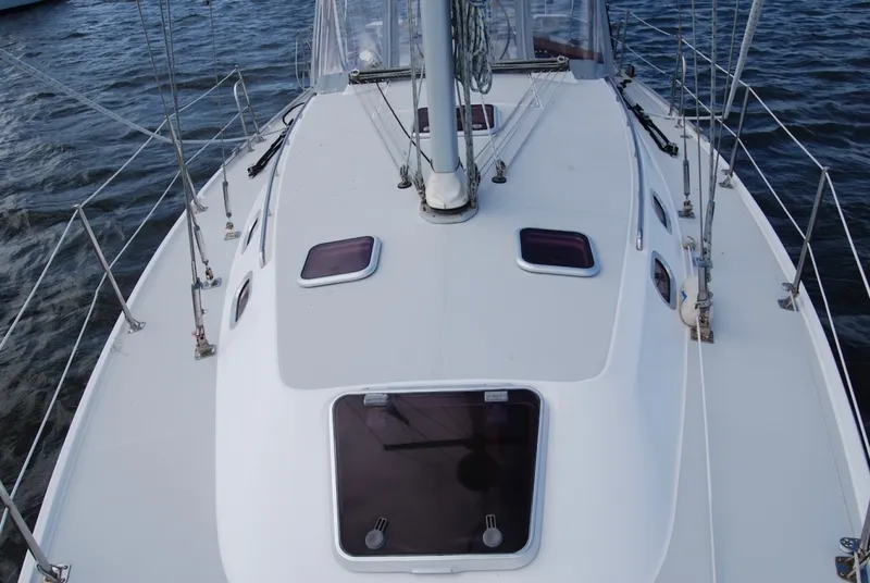 Slide: The Image of Catalina 36 Mkll 2005 - 7937905