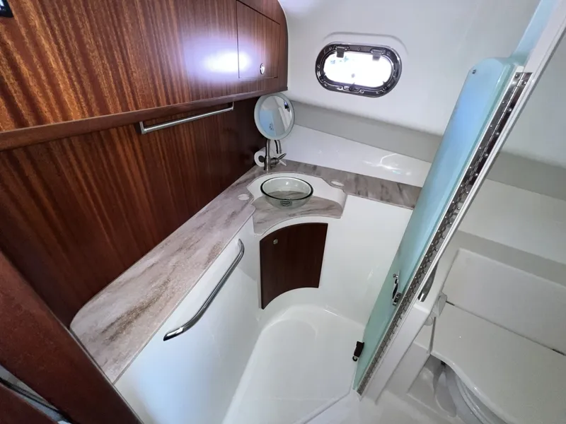 Slide: The Image of Pursuit 385 Offshore 2020 - 8032648