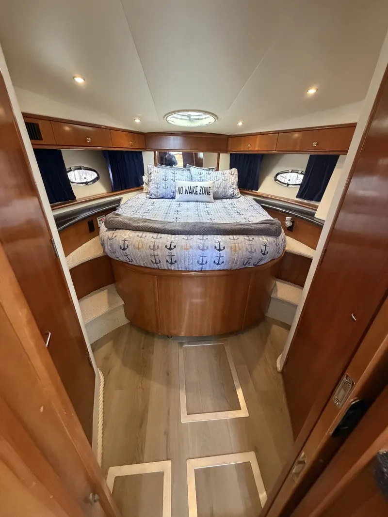 Slide: The Image of Carver Yachts 396 Motor Yacht 2000 - 7938059