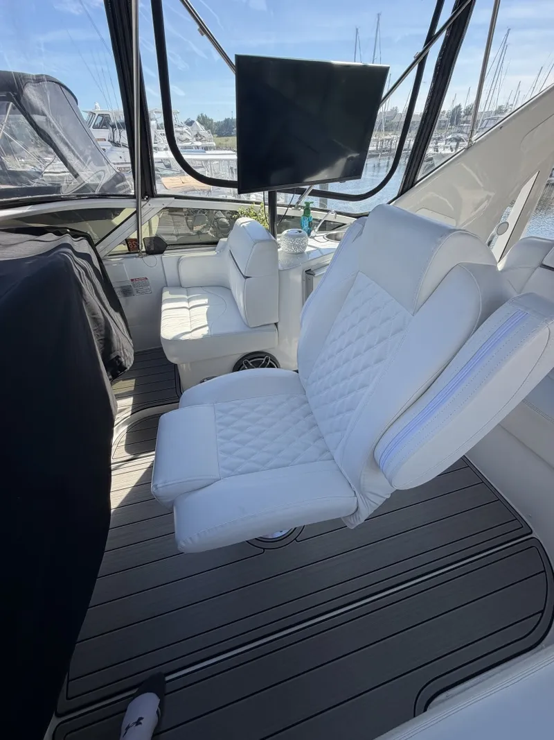 Slide: The Image of Carver Yachts 396 Motor Yacht 2000 - 7938041