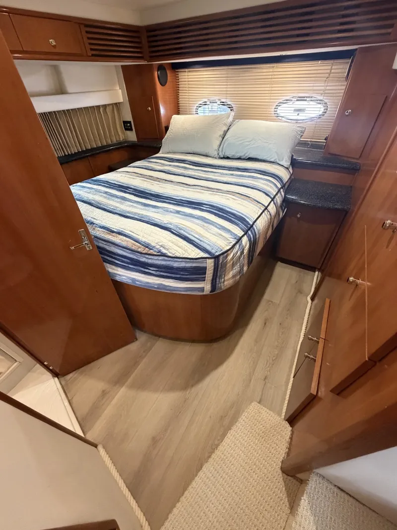 Slide: The Image of Carver Yachts 396 Motor Yacht 2000 - 7938064