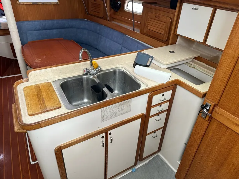 Slide: The Image of Catalina 34 mkII 1996 - 7938185