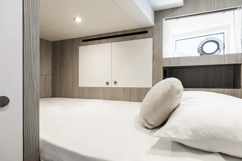 Slide: The Image of Azimut Grande 26M 2027 - 7938390