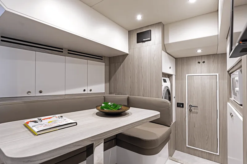 Slide: The Image of Azimut Grande 26M 2027 - 7938395