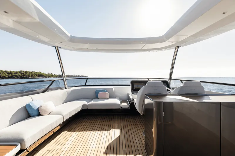 Slide: The Image of Azimut Grande 26M 2027 - 7938353