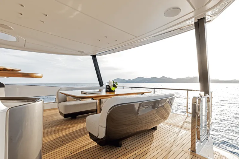 Slide: The Image of Azimut Grande 26M 2027 - 7938359