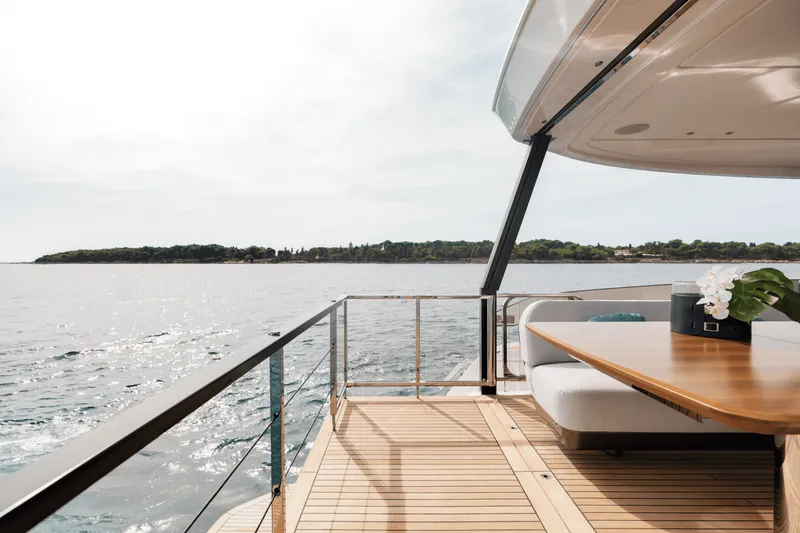 Slide: The Image of Azimut Grande 26M 2027 - 7938360