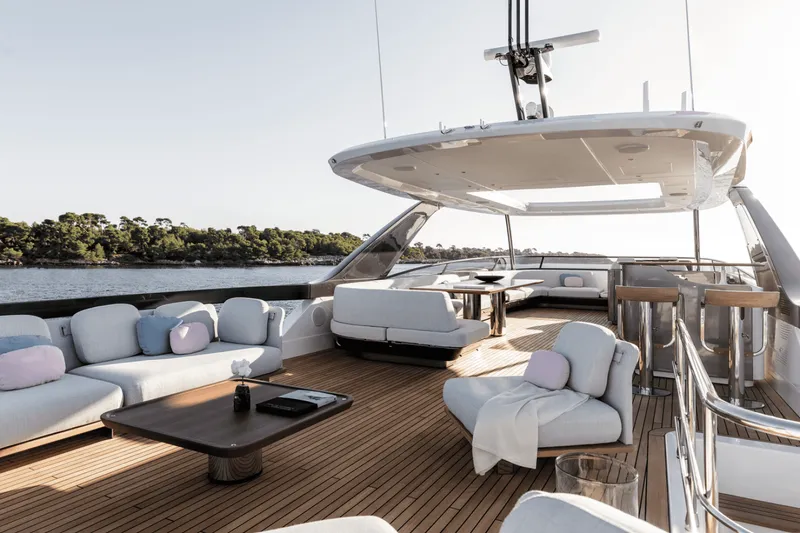 Slide: The Image of Azimut Grande 26M 2027 - 7938347