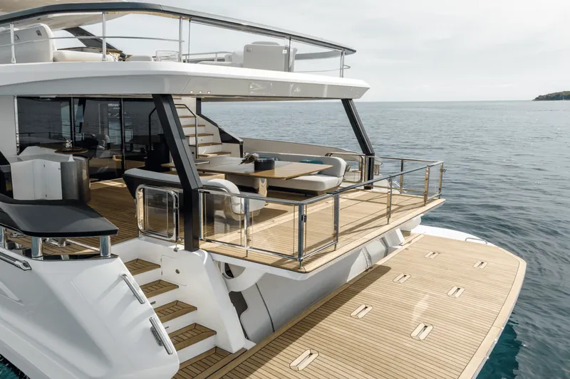 Slide: The Image of Azimut Grande 26M 2027 - 7938348