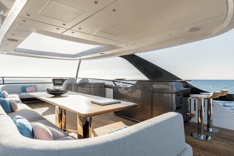 Slide: The Image of Azimut Grande 26M 2027 - 7938352