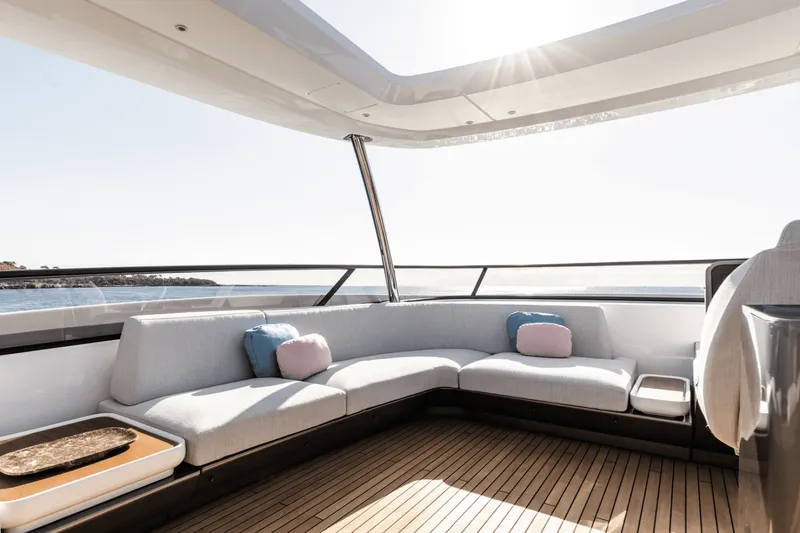 Slide: The Image of Azimut Grande 26M 2027 - 7938350