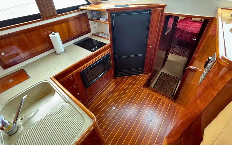 Slide: The Image of Riviera 43  Convertible 2001 - 8052585