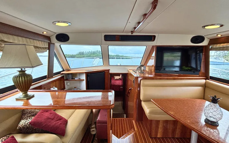 Slide: The Image of Riviera 43  Convertible 2001 - 8052581