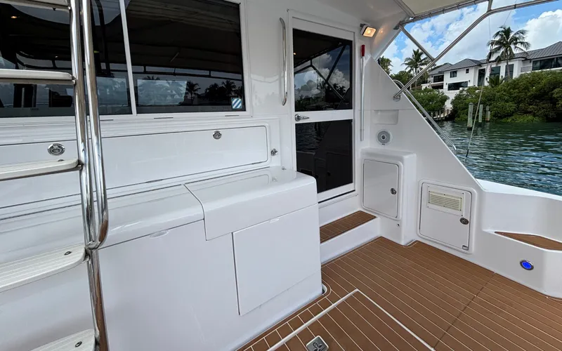 Slide: The Image of Riviera 43  Convertible 2001 - 8052601