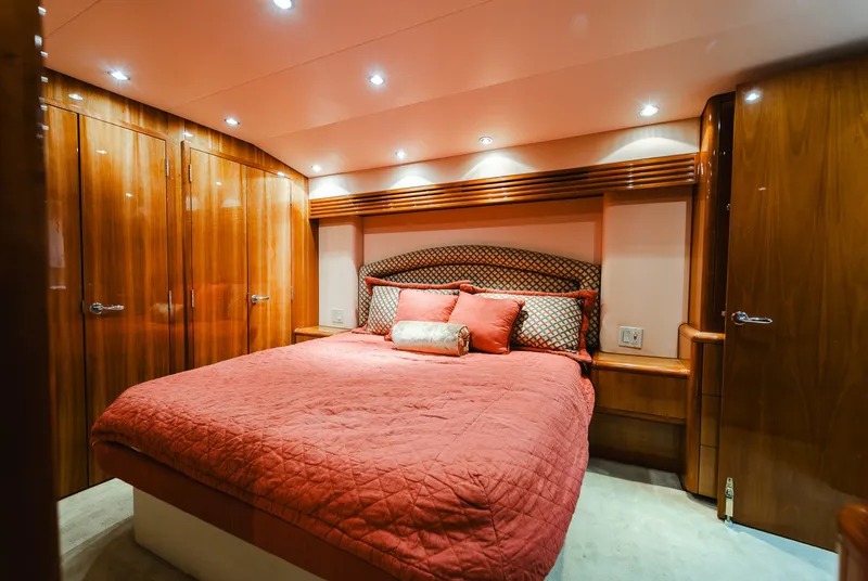 Slide: The Image of Hatteras 60 Convertible 2005 - 8053236