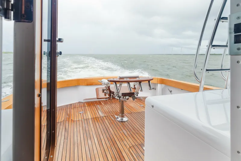 Slide: The Image of Hatteras 60 Convertible 2005 - 8053241