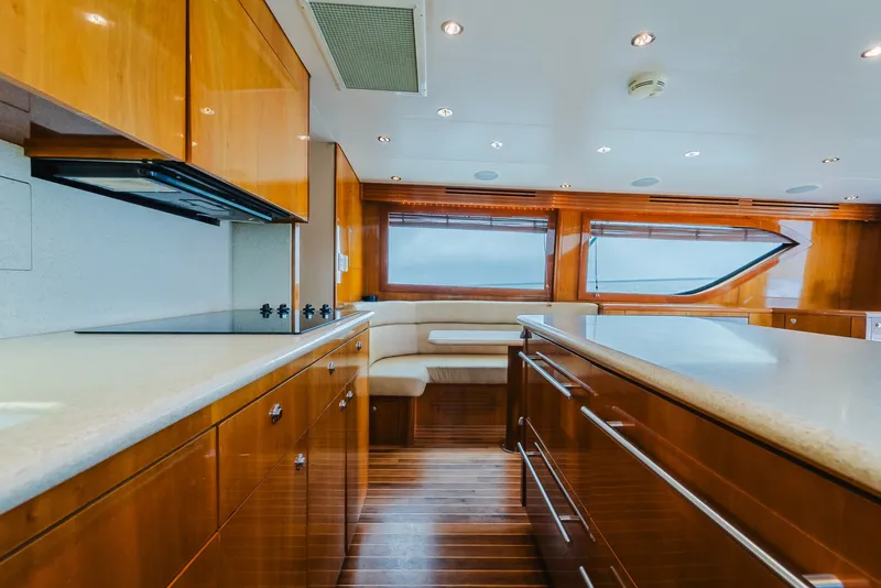 Slide: The Image of Hatteras 60 Convertible 2005 - 8053233