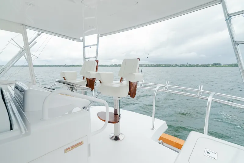 Slide: The Image of Hatteras 60 Convertible 2005 - 8053248