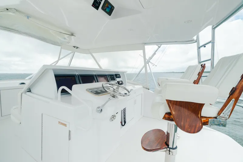 Slide: The Image of Hatteras 60 Convertible 2005 - 8053249