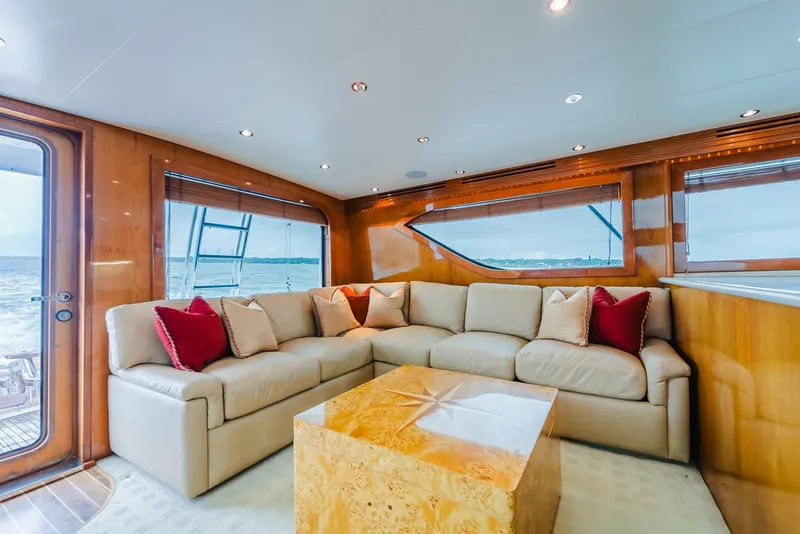 Slide: The Image of Hatteras 60 Convertible 2005 - 8053229
