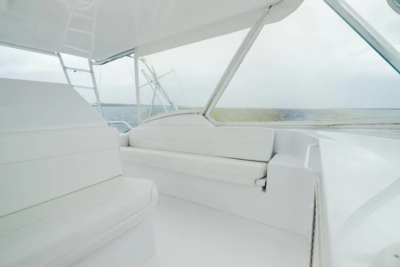 Slide: The Image of Hatteras 60 Convertible 2005 - 8053247
