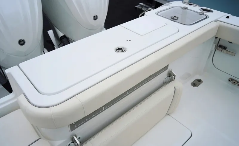 Slide: The Image of Sea Hunt Gamefish 27FS 2025 - 7949435