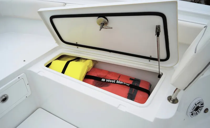 Slide: The Image of Sea Hunt Gamefish 27FS 2025 - 7949466