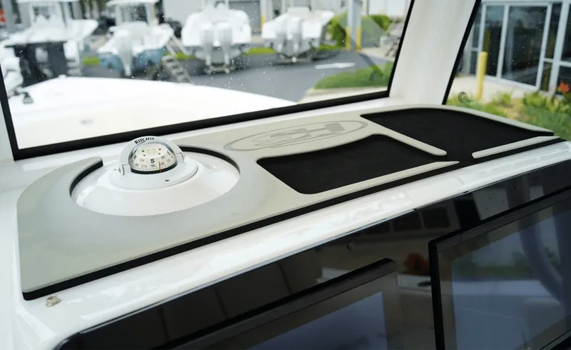 Slide: The Image of Sea Hunt Gamefish 27FS 2025 - 7949454