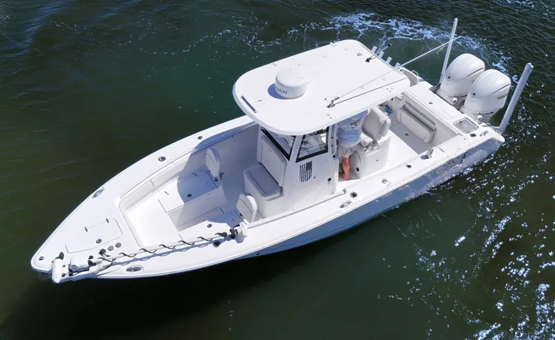 Slide: The Image of Sea Hunt Gamefish 27FS 2025 - 7949420