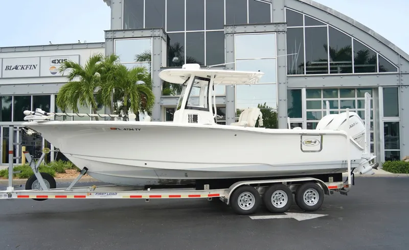 Slide: The Image of Sea Hunt Gamefish 27FS 2025 - 7949421