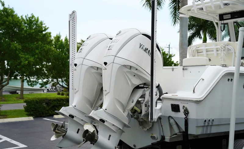Slide: The Image of Sea Hunt Gamefish 27FS 2025 - 7949429