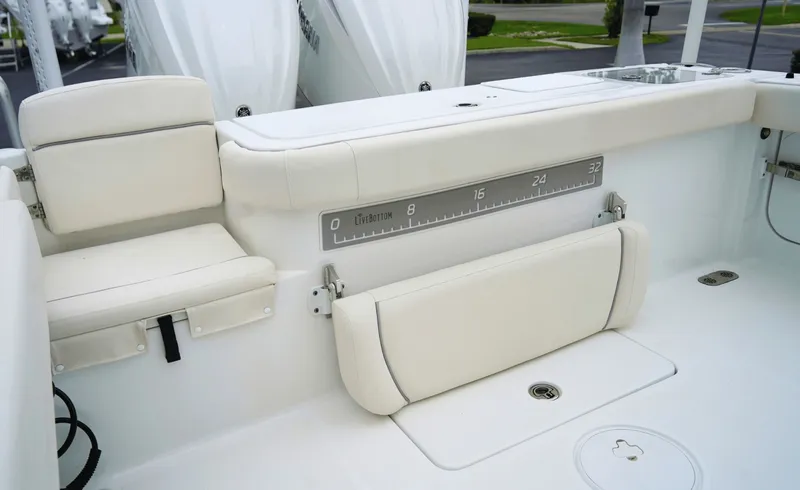 Slide: The Image of Sea Hunt Gamefish 27FS 2025 - 7949433