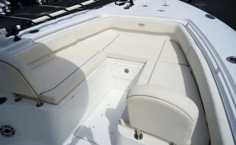 Slide: The Image of Sea Hunt Gamefish 27FS 2025 - 7949462