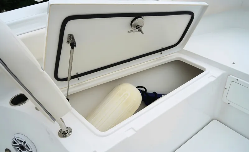 Slide: The Image of Sea Hunt Gamefish 27FS 2025 - 7949465