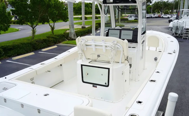 Slide: The Image of Sea Hunt Gamefish 27FS 2025 - 7949432