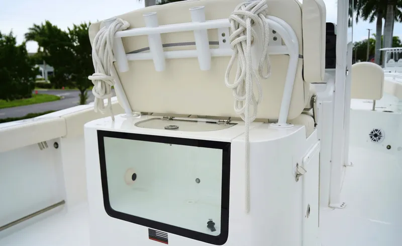 Slide: The Image of Sea Hunt Gamefish 27FS 2025 - 7949438