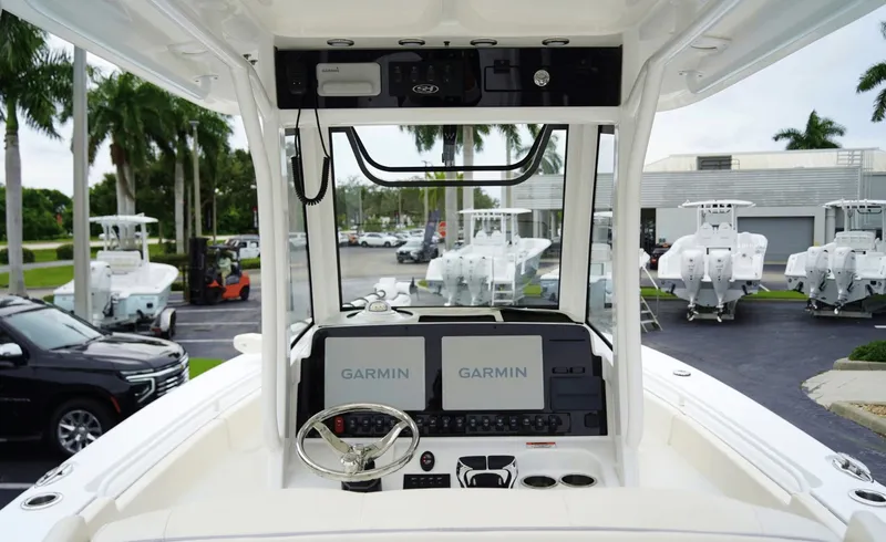 Slide: The Image of Sea Hunt Gamefish 27FS 2025 - 7949446