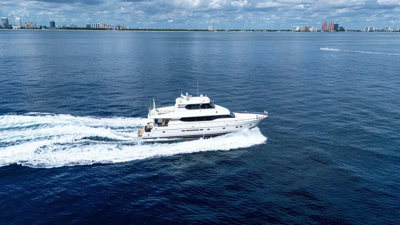 Slide: The Image of Motor Yacht 82MY 2001 - 7950910